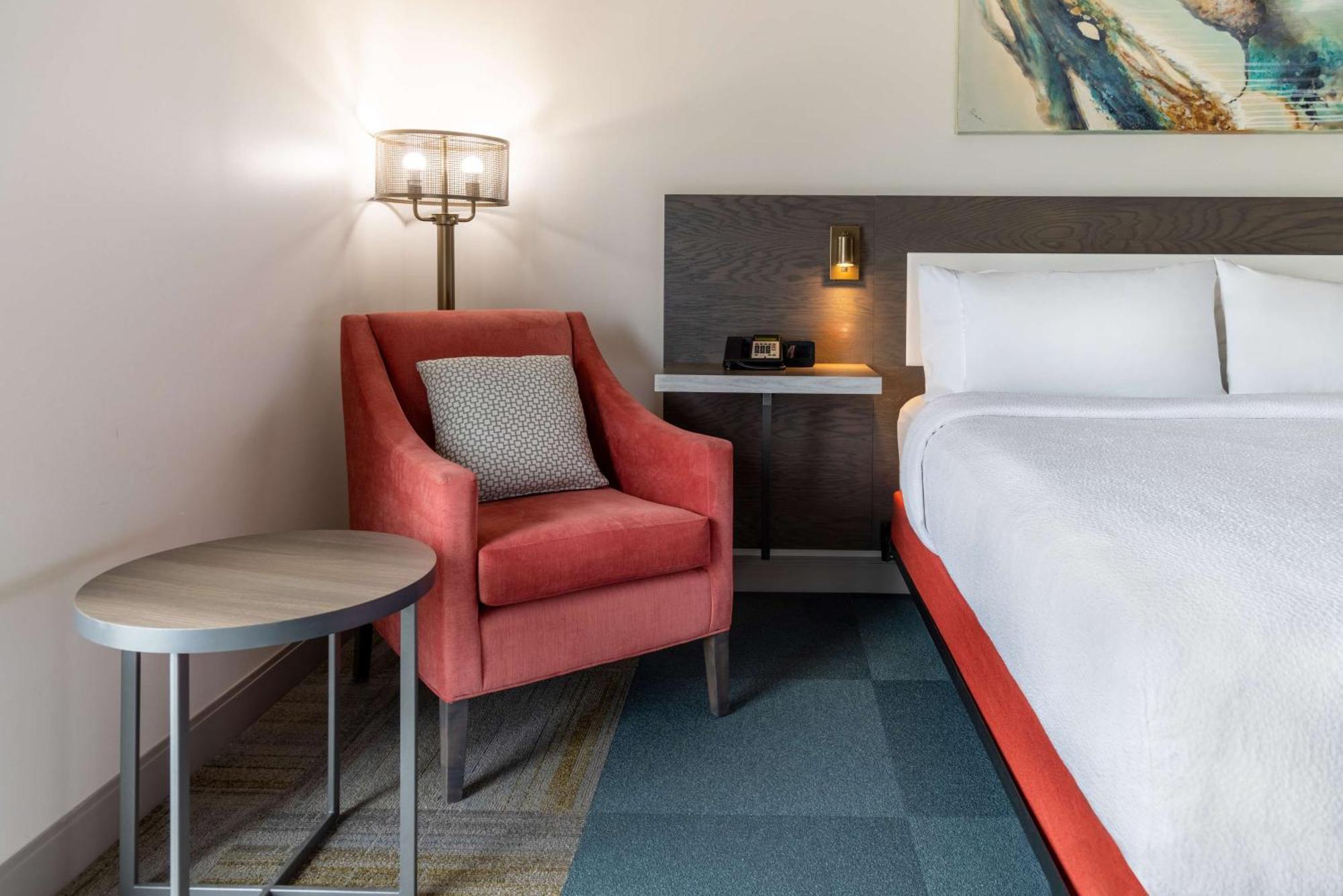 Hilton Garden Inn Fredericton Exterior photo